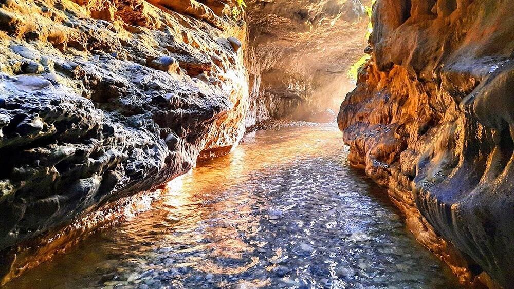 Robbers Cave (Guchhupani)